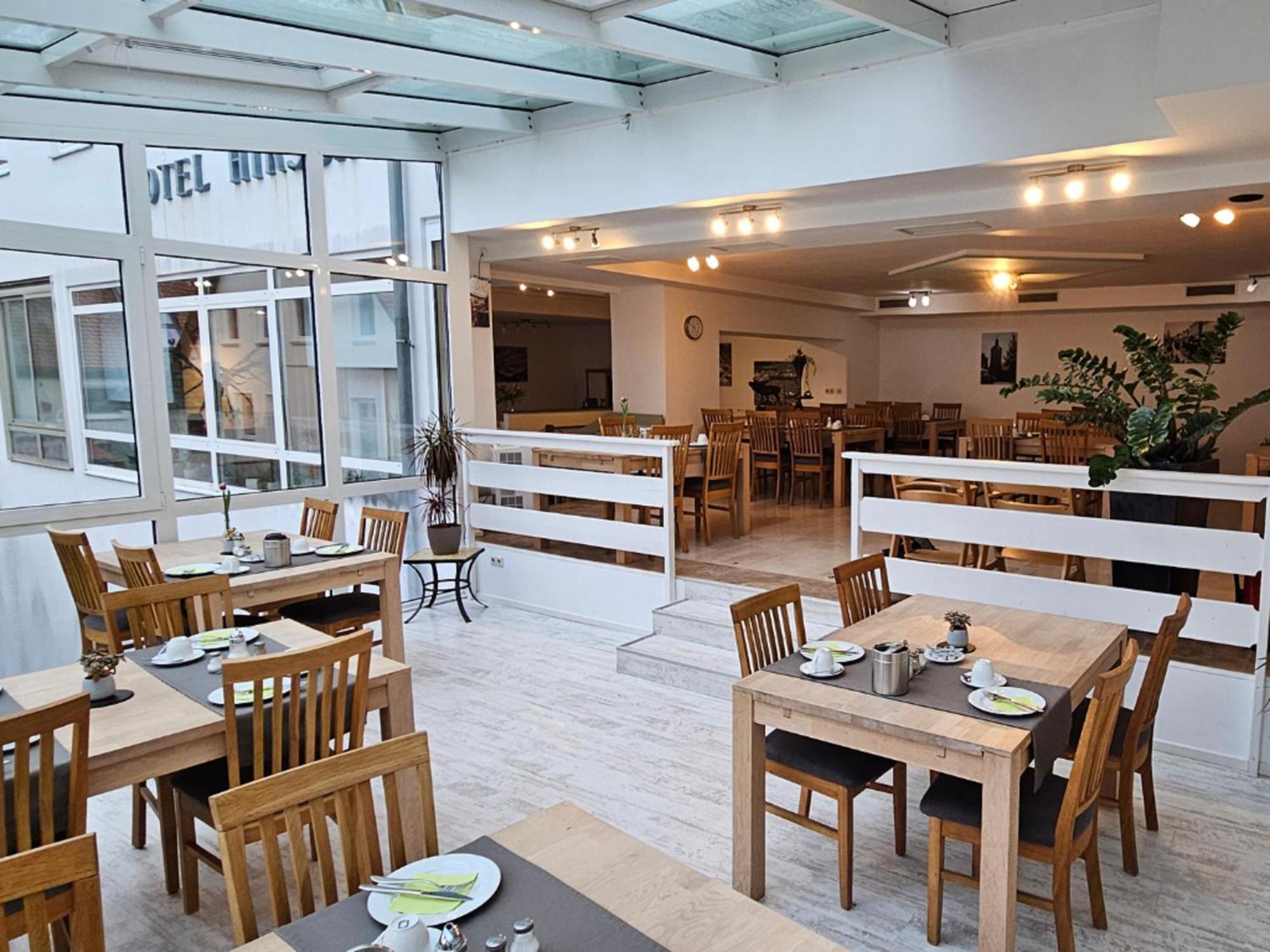 Hotel Hirsch 金茨堡 外观 照片