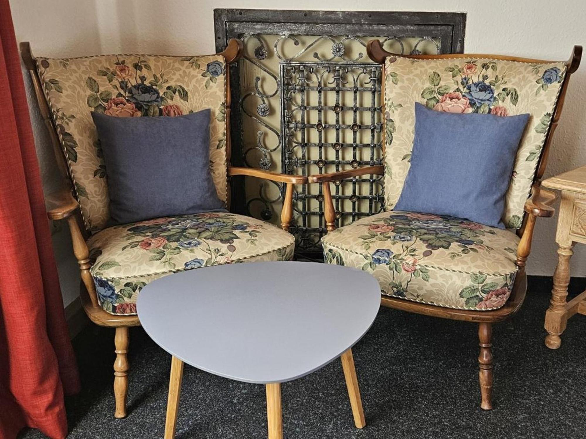 Hotel Hirsch 金茨堡 外观 照片